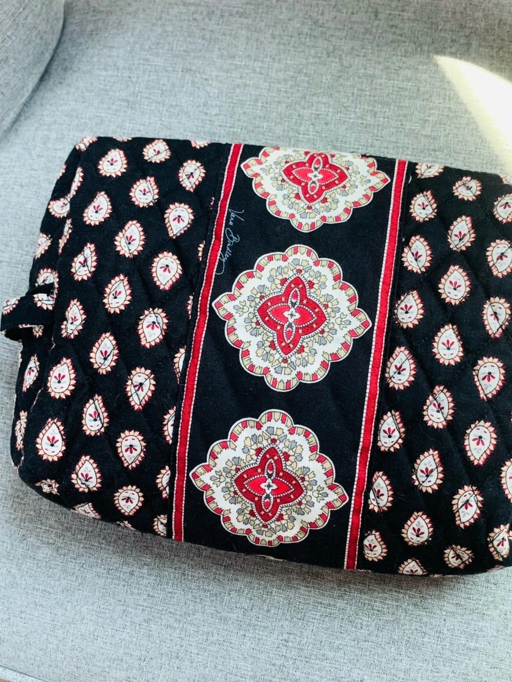 Vera Bradley Classic Black Retired Paisley Large Cosmetic Bag Lined Inside EUC